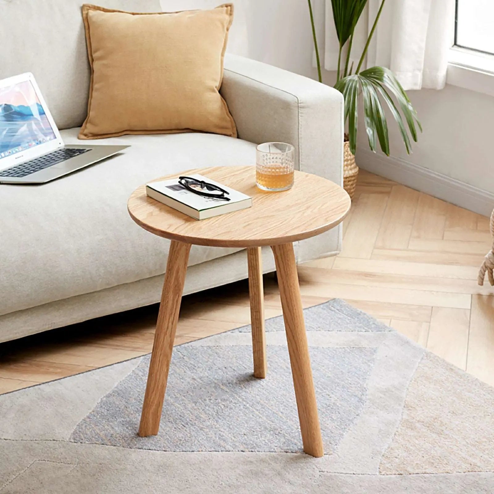 Bellemave 100% Natural Solid Oak Wood Round End Table