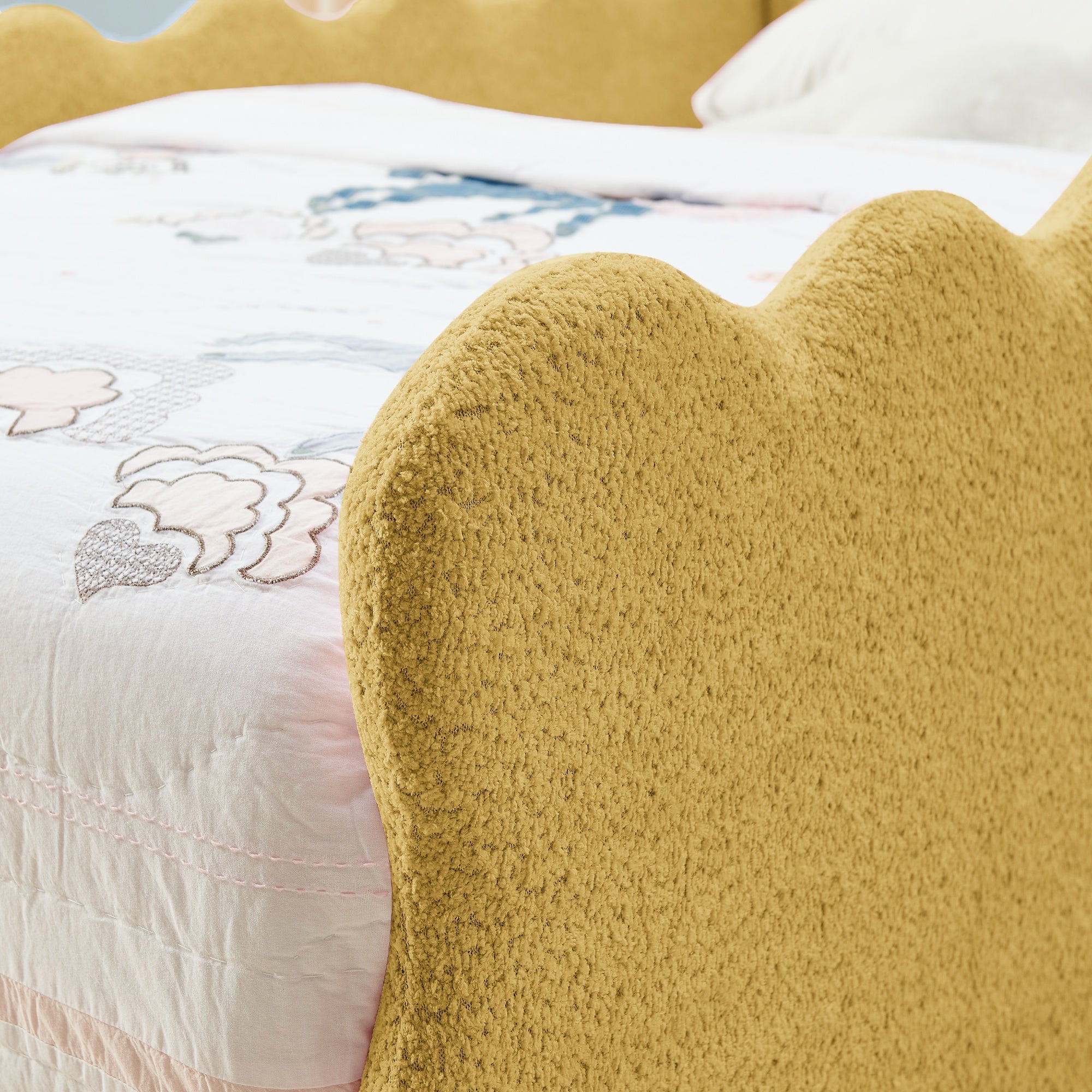 Bellemave® Twin Size Kids Daybed with Dinosaur - Shaped Headboard, Upholstered Boucle Fabric Bed with Safety Guardrail for Girls and Boys - Bellemave